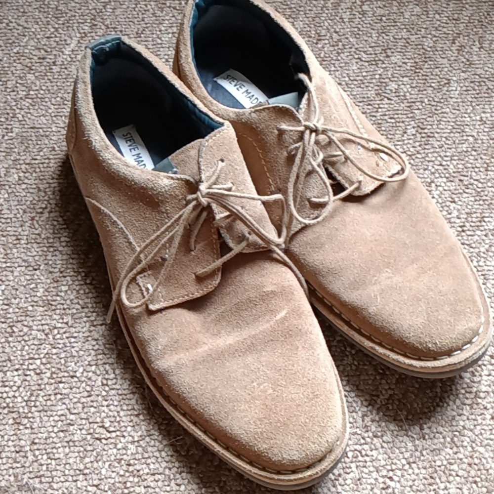 Steve Madden Cream Suede Shoes